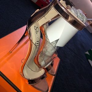 “Victoria” Fashion Nova Heels